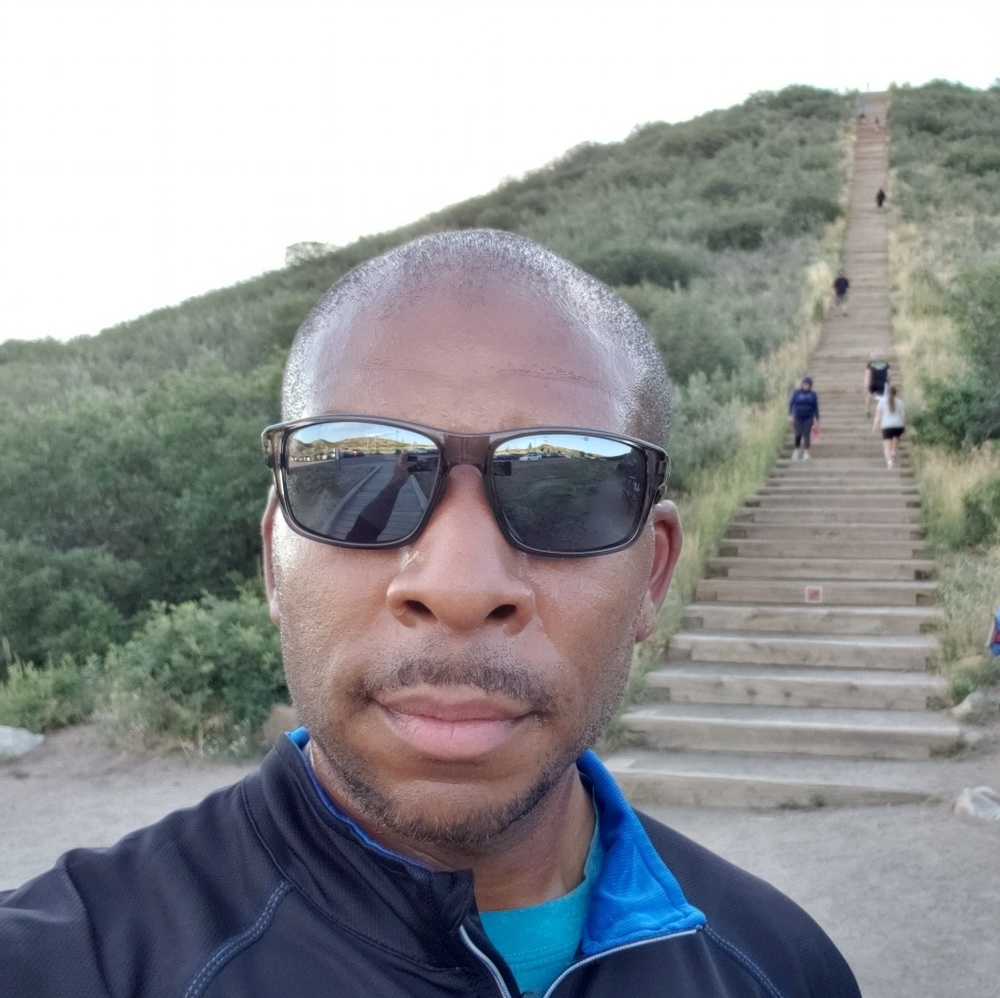 Meet your Posher, Cameron